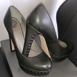 Vince Camuto pumps